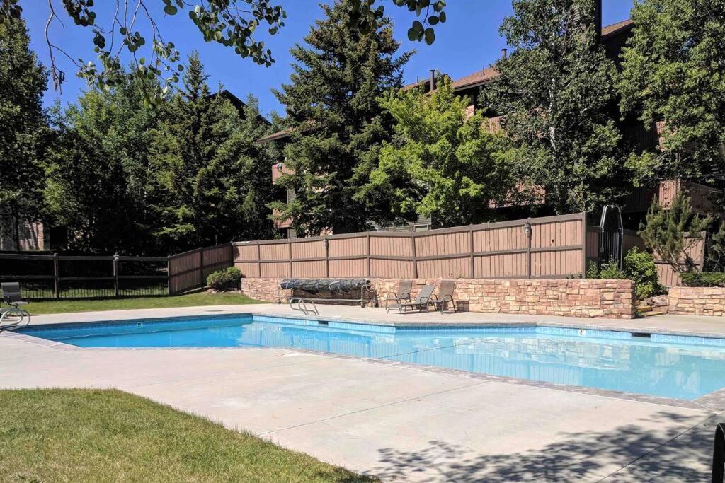 Cozy Top Floor Condo With Mountain Views Park City Kültér fotó