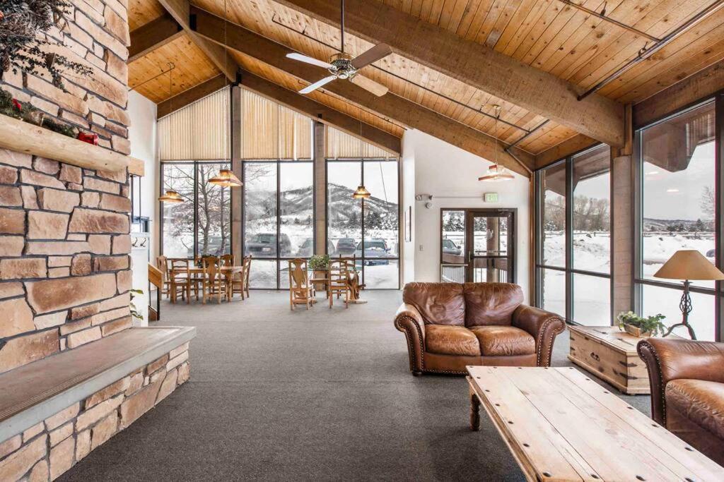 Cozy Top Floor Condo With Mountain Views Park City Kültér fotó