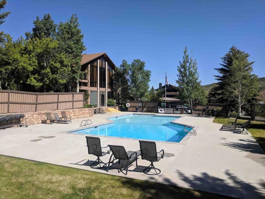 Cozy Top Floor Condo With Mountain Views Park City Kültér fotó